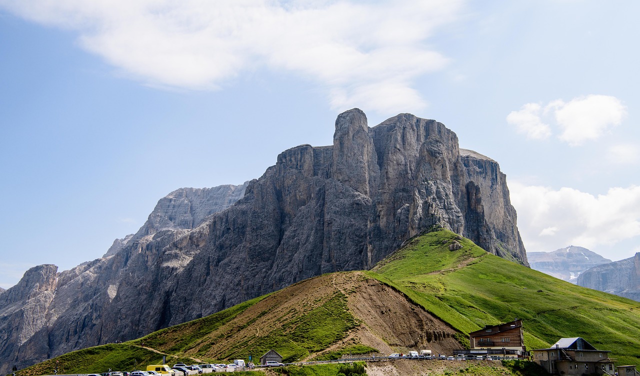 Durch die Wolkensteiner Schweiz: Felsen, Fluss und Thermalquelle